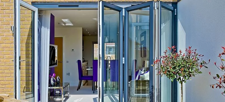 Commercial Door Glass Repair in Glenview Heights, ON